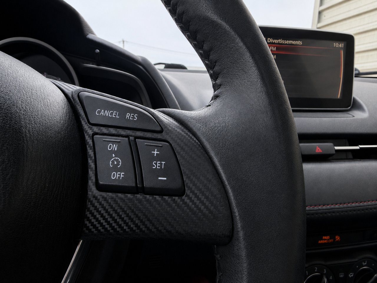 2017 MAZDA CX-3 Black Châteauguay - photo #15