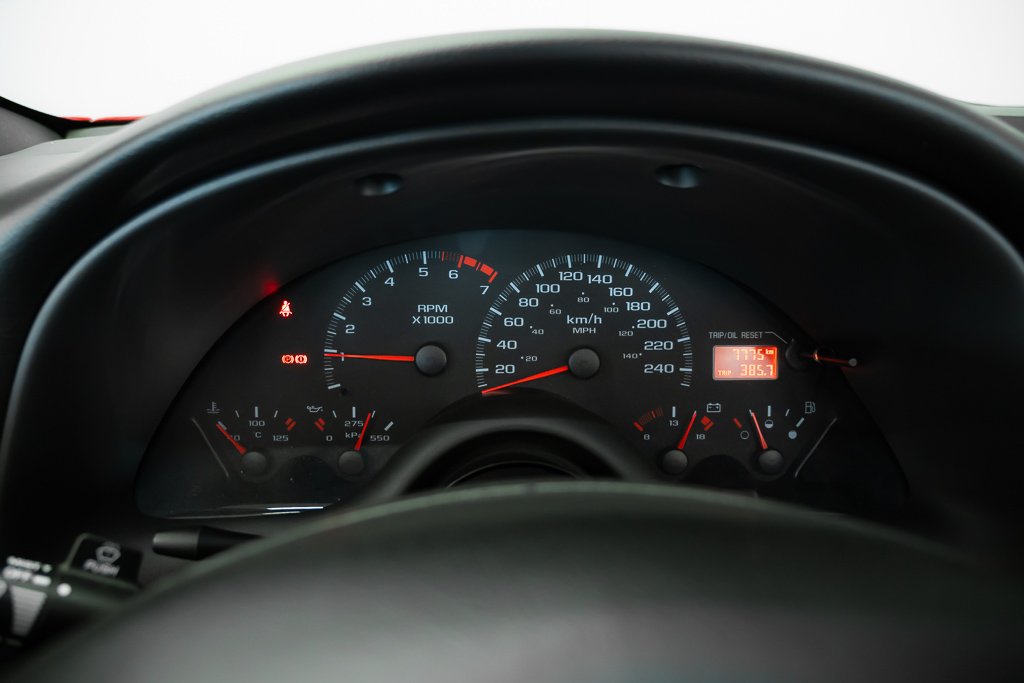 2002 Chevrolet Camaro SS PRIX EN USD *CAR IN MILES * Red Montreal - photo #10
