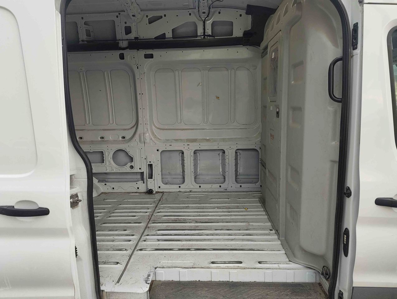 2025 Ford Transit Cargo Van T-250 148 Hi Rf 9070 GVWR AWD White Sherwood Park - photo #7