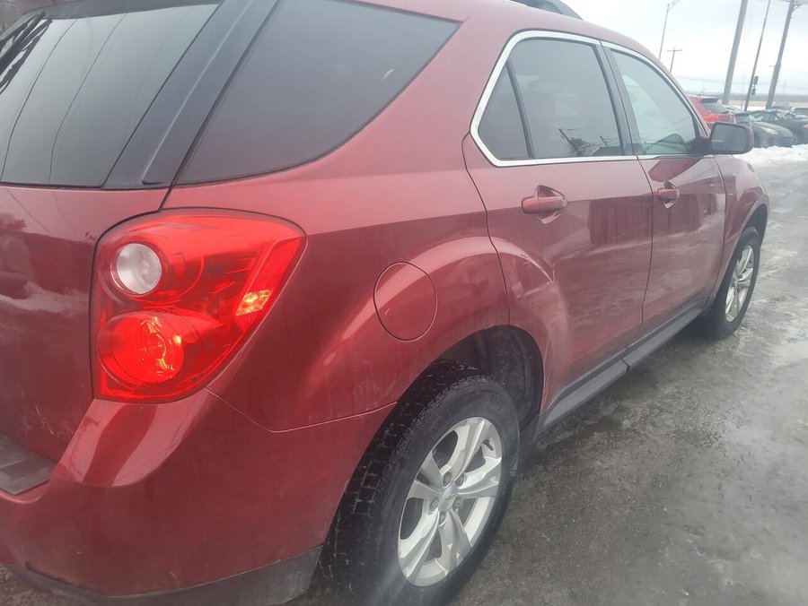 2015 Chevrolet Equinox LT 4 portes à traction avant avec 1LT Red