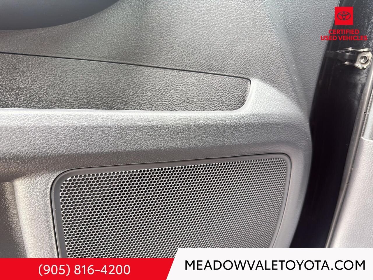 2024 Toyota Sienna One Owner, 4 New Tires, Midnight Black Metallic Mississauga - photo #11