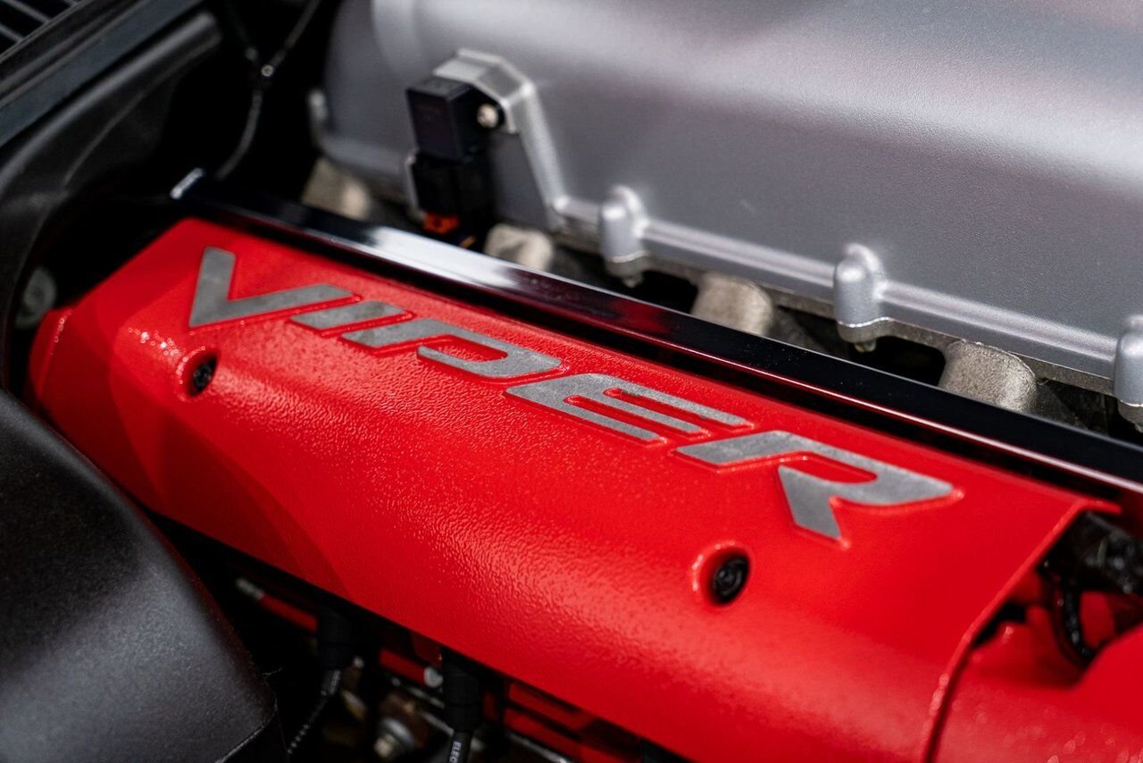 Dodge Viper Clean Title With Only 2,063 km (1,282 Miles) From New 2008 Rouge Montréal - photo #17