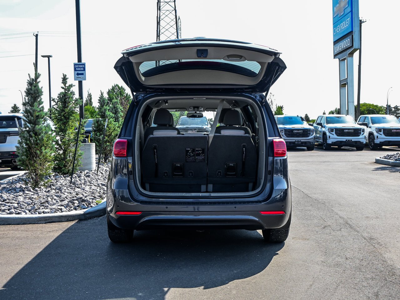 2017 Kia Sedona 4dr Wgn LX Grey Sherwood Park - photo #13
