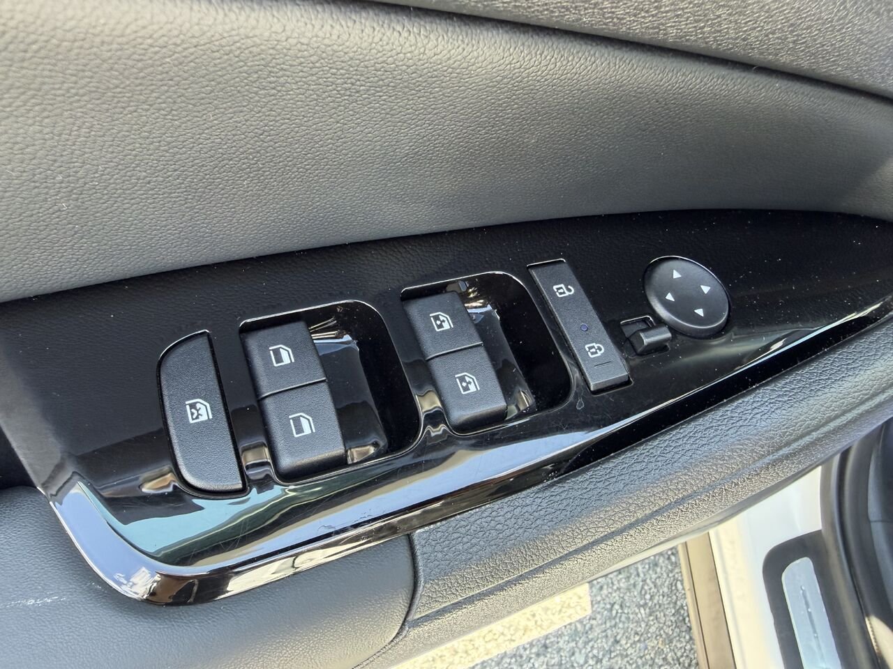 Kia Sportage 2023 Blanc Thetford Mines - photo #17