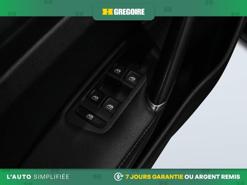 Volkswagen Golf 2019 Bleu Blainville - photo #18