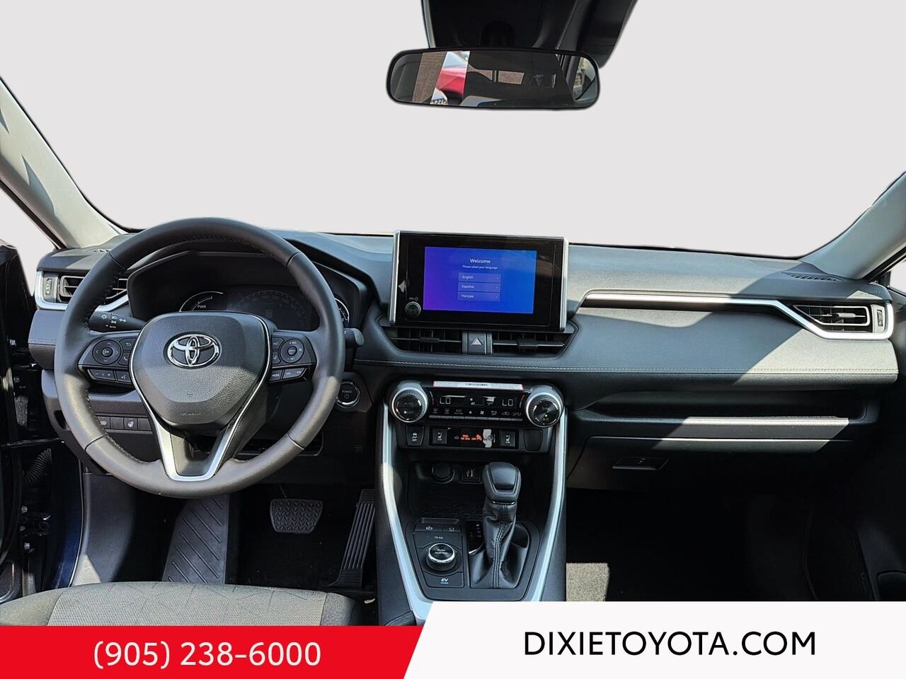 2025 Toyota RAV4 Hybrid XLE AWD / CLEAN CARFAX / HEATED SEATS / MOONROOF / ALLOY WHEELS / CARPLAY AND ANDROID AUTO Blue Mississauga - photo #17