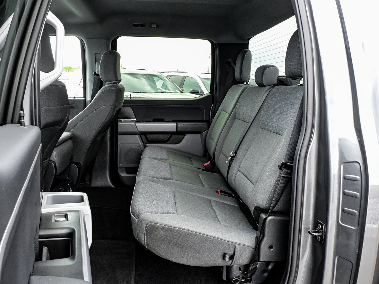 2025 Ford F-150 XLT 4WD SuperCrew 5.5' Box Grey Sherwood Park - photo #30