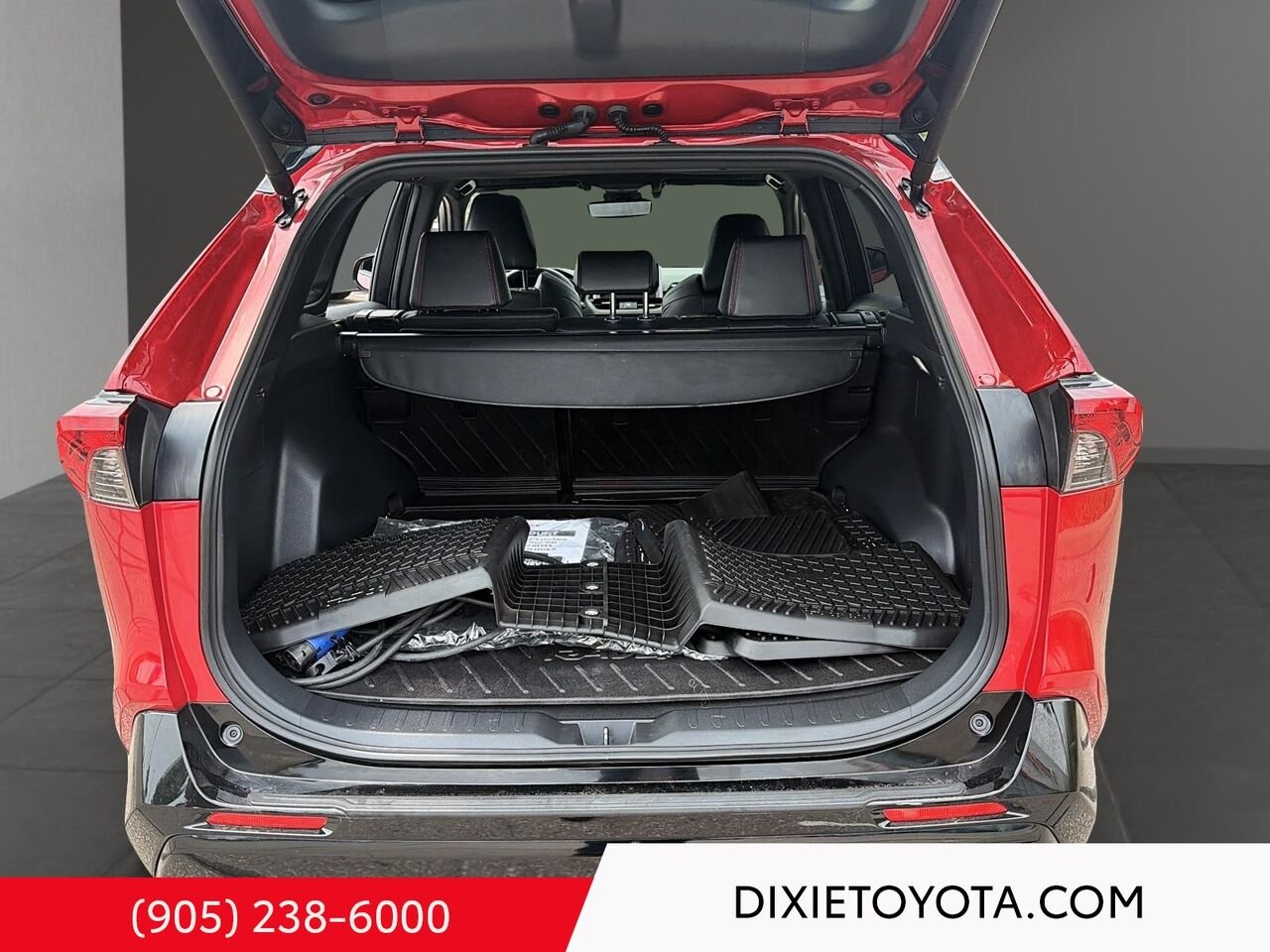 2024 Toyota RAV4 Prime PRIME XSE PLUG-IN HYBRID AWD / CLEAN CARFAX / HEATED SEATS / LEATHER SURFACE / MOONROOF / CARPLAY AND ANDROID AUTO Red Mississauga - photo #20