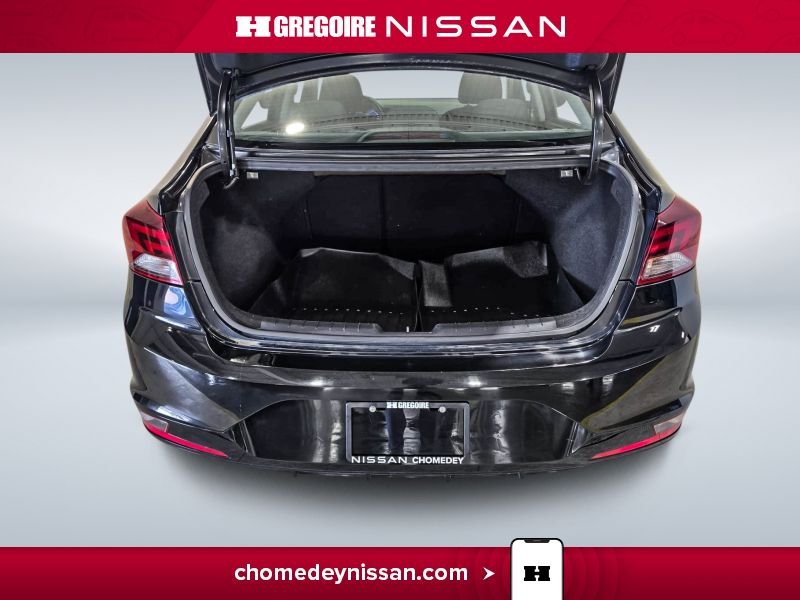 2019 Hyundai Elantra Black Blainville - photo #24