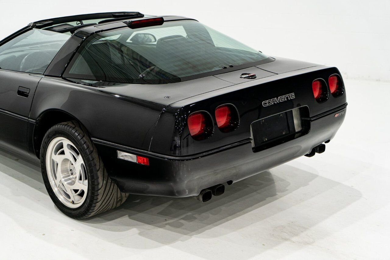1990 Chevrolet Corvette ZR1 | PRIX EN USD Black Montreal - photo #25