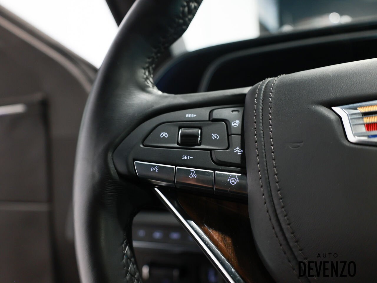 Cadillac Escalade 2024 Gris Saint-Eustache - photo #17
