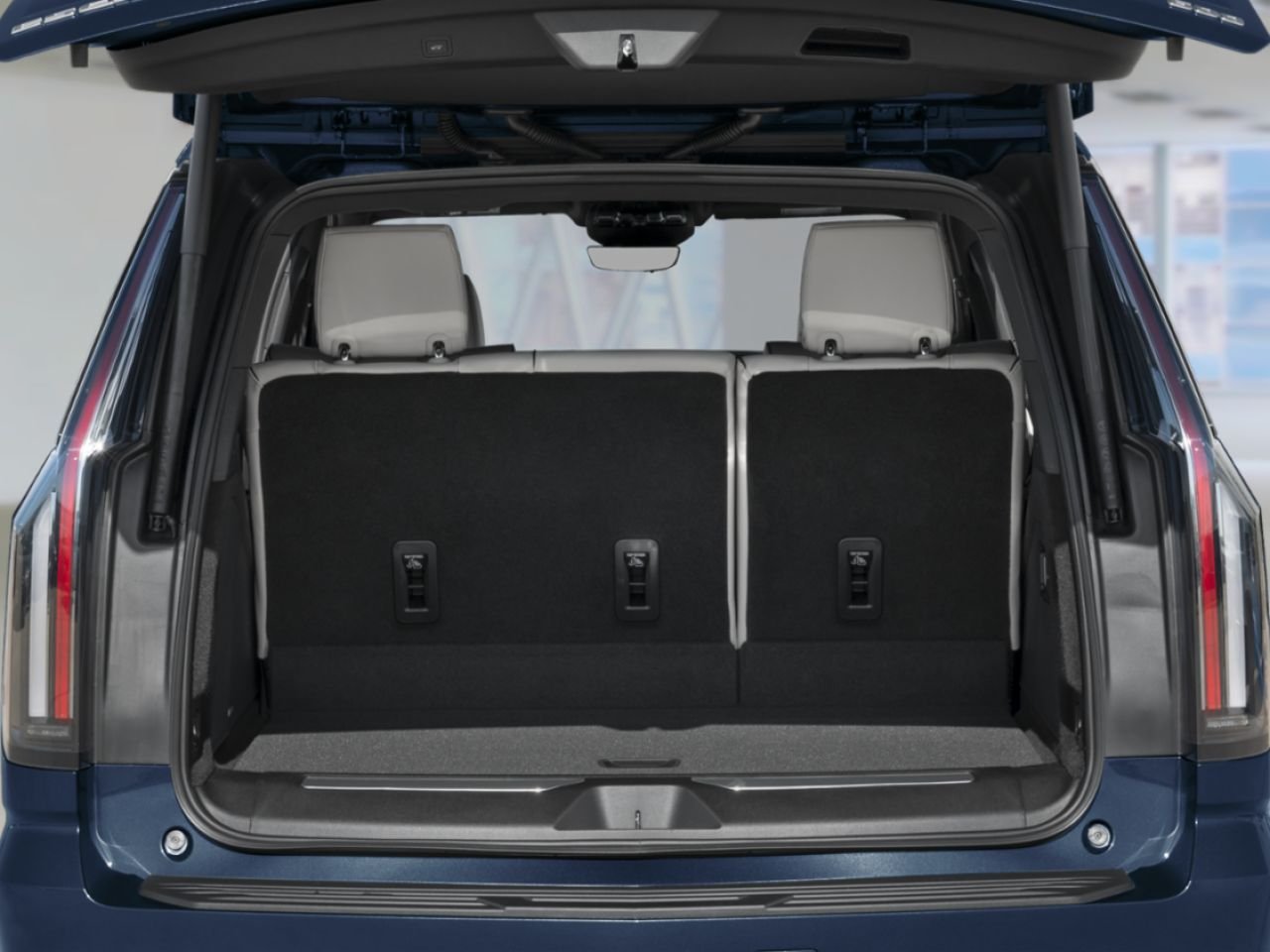 CADILLAC ESCALADE Platinum sport 4 portes 4RM 2026 Noir Sherbrooke - photo #4