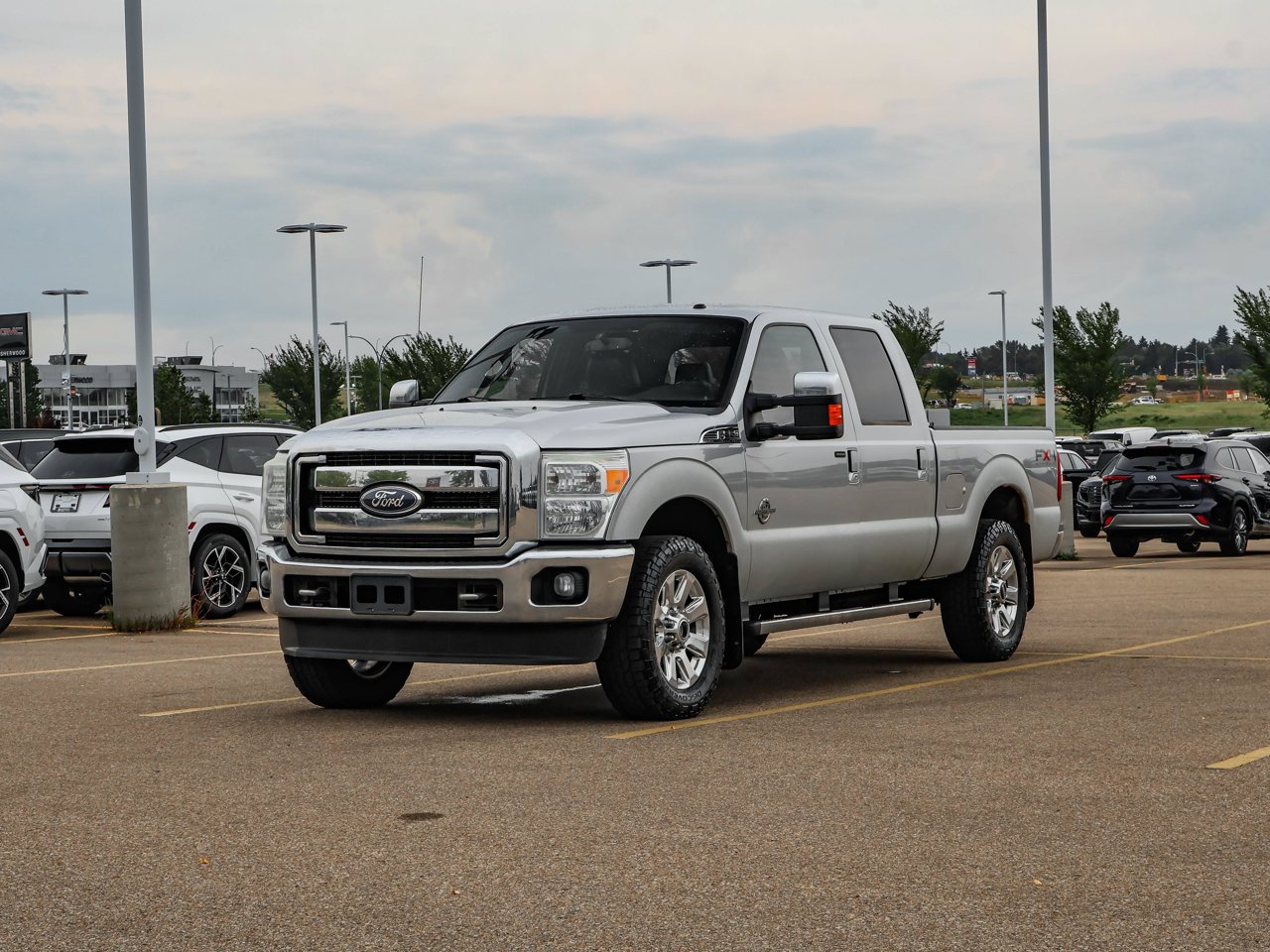 2011 Ford Super Duty F-350 4WD Crew Cab 156 Lariat Grey Sherwood Park - photo #3