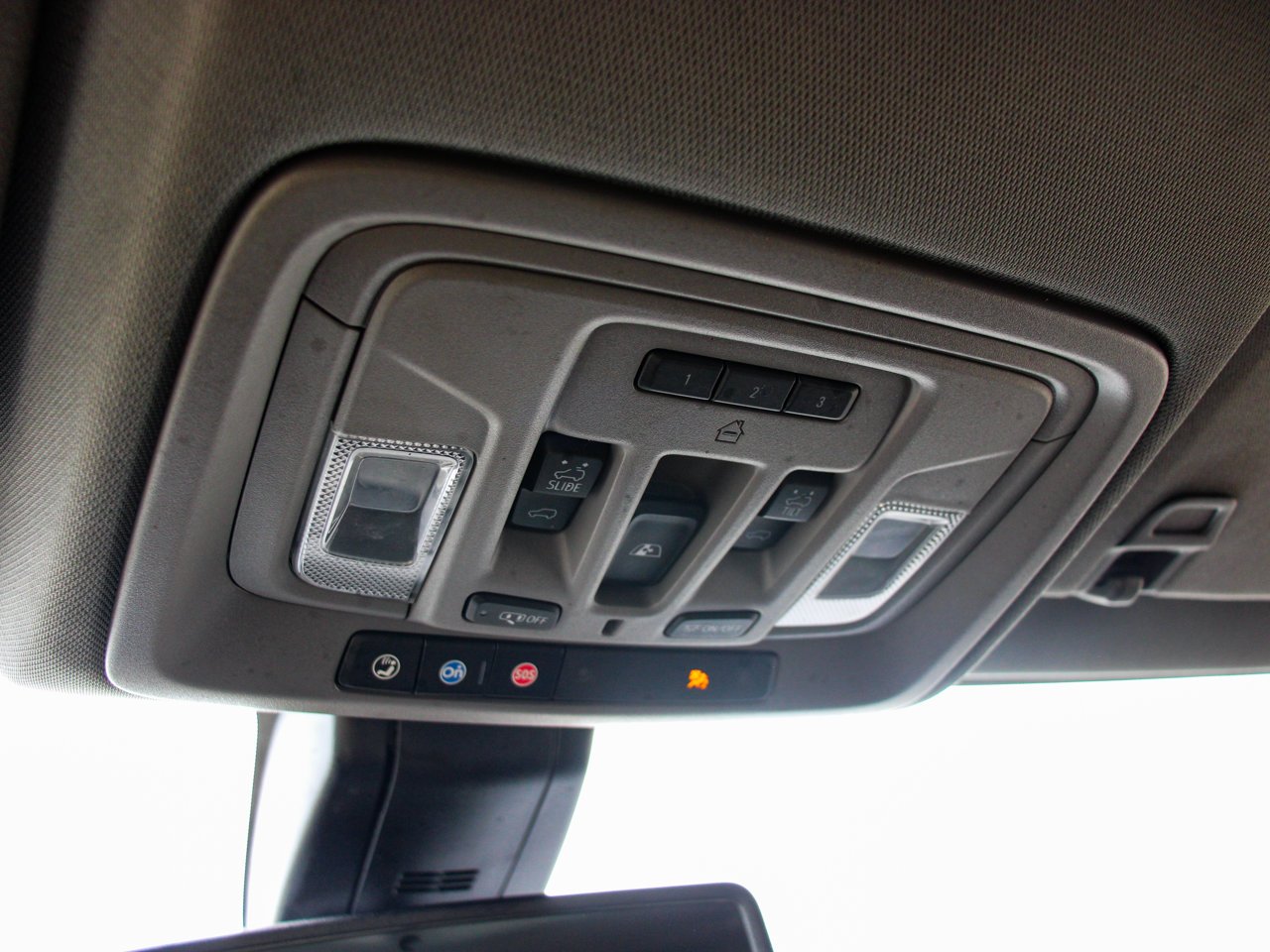 2023 GMC Sierra 2500HD 4WD Crew Cab 159 Denali White Sherwood Park - photo #28