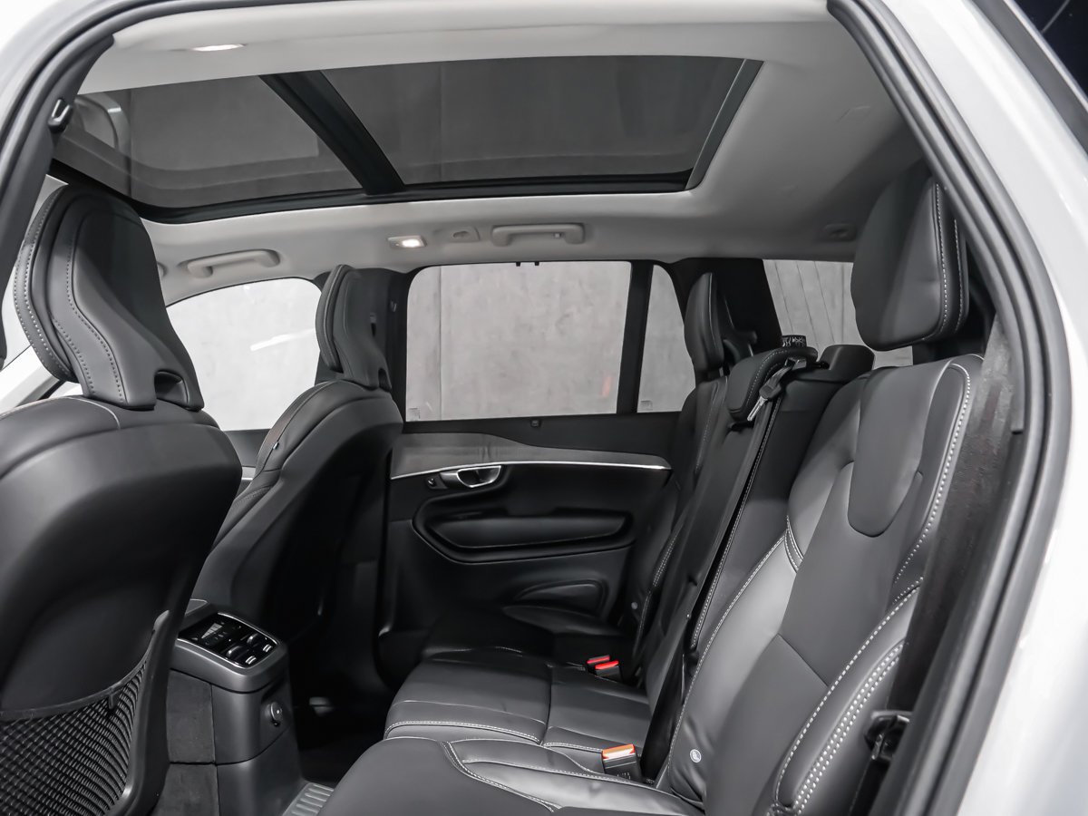 Volvo XC90 Plug-In Hybrid T8 ULTRA BRIGHT 2025 Gris Montréal - photo #12
