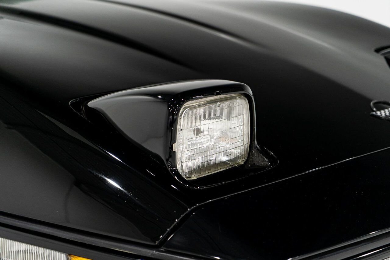 1990 Chevrolet Corvette ZR1 | PRIX EN USD Black Montreal - photo #33