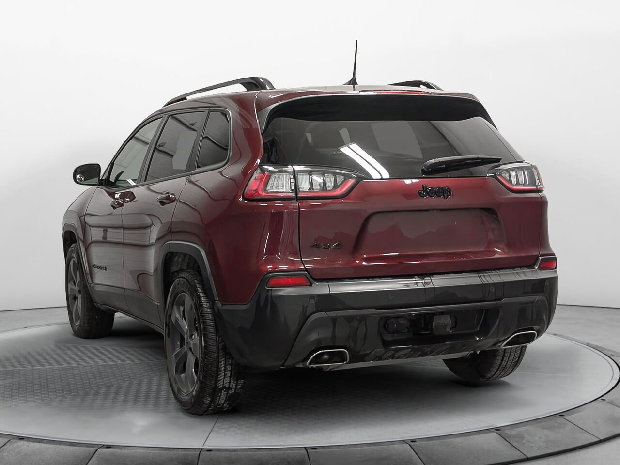 2021 Jeep CHEROKEE 4x4 Altitude 8 Pneus Cuir Toit Pano Red Sherbrooke - photo #2