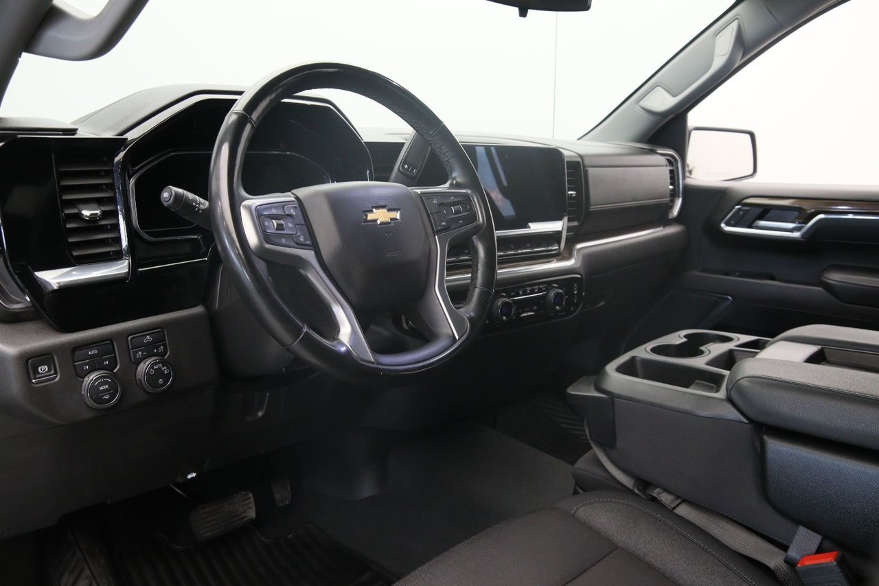 Chevrolet Silverado 1500 NIV 3GCUKDED7SG189713 2025 Gris Chicoutimi - photo #6