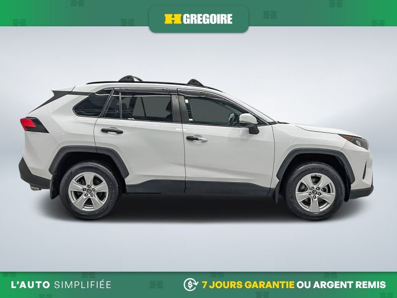 2019 Toyota Rav 4 White Laval - photo #10