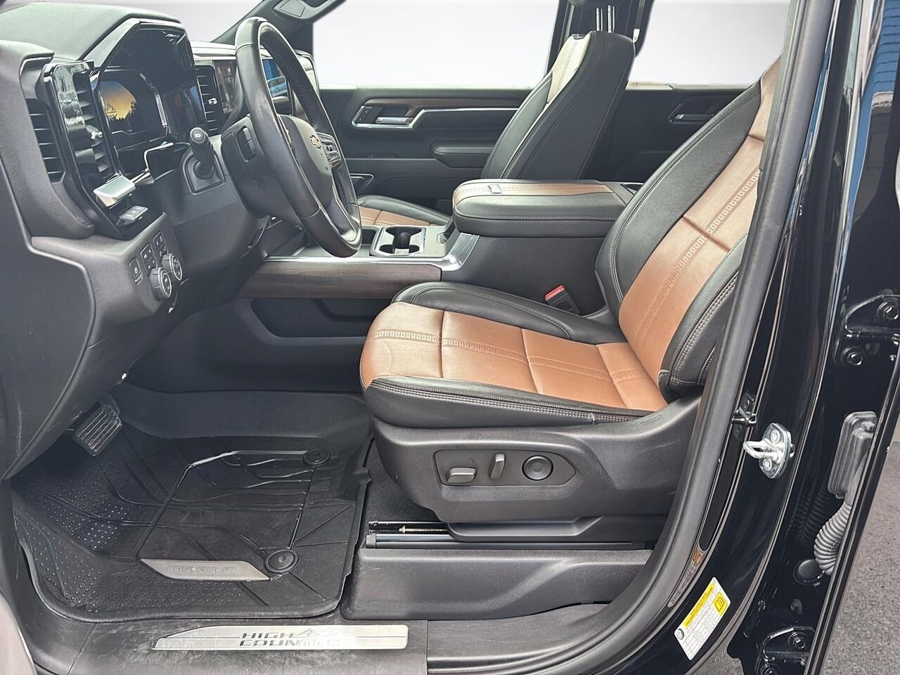CHEVROLET SILVERADO 2500HD 2500 HIGH COUNTRY 2024 Noir Saint-Hyacinthe - photo #7
