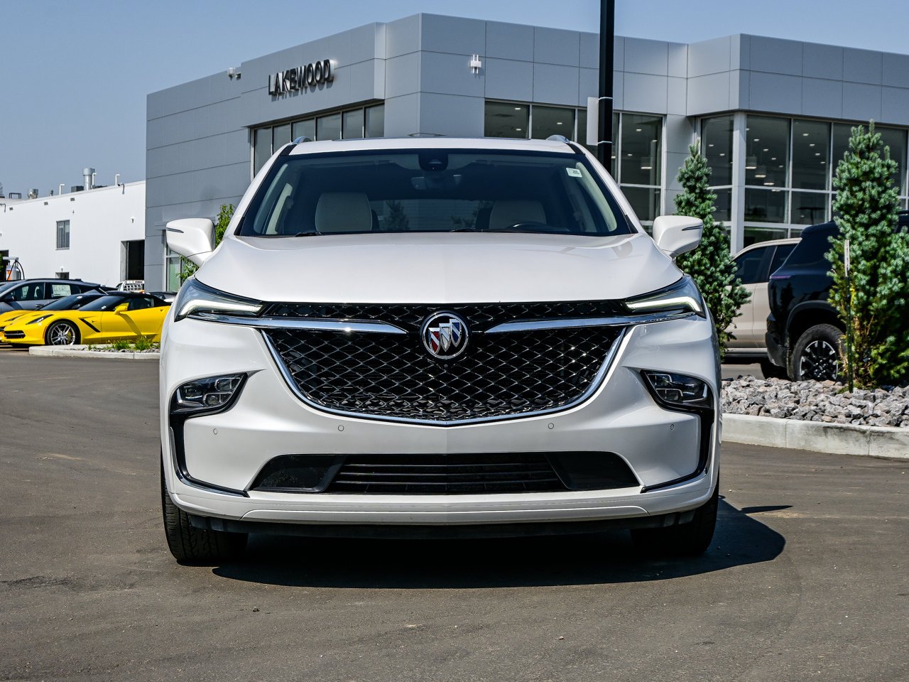 2022 Buick Enclave AWD 4dr Avenir White Sherwood Park - photo #2