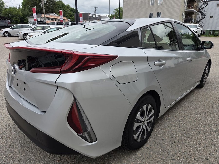 2022 Toyota PRIUS BRANCHABL 2022 Classic Silver Metallic
