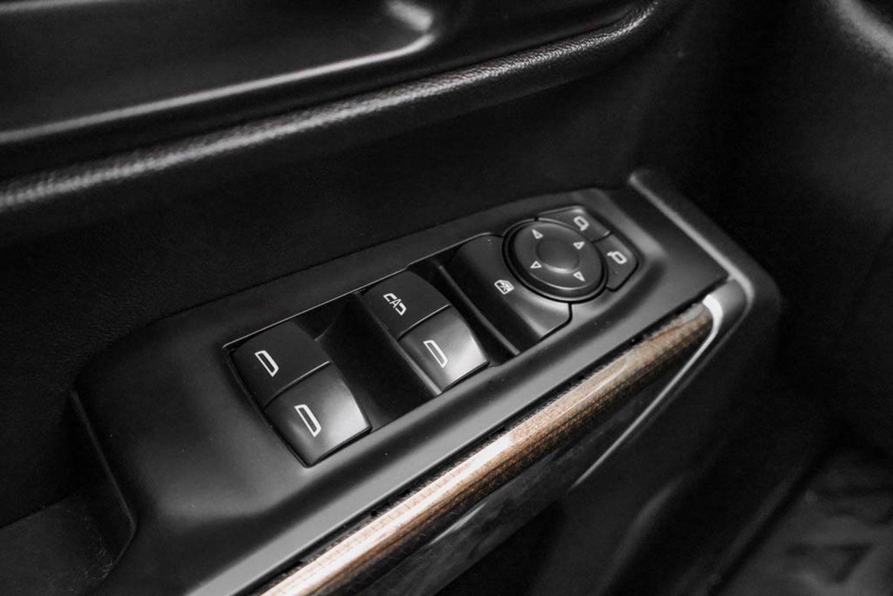 2020 Chevrolet Silverado 3500HD 4WD Crew Cab 172 LT White Sherwood Park - photo #14