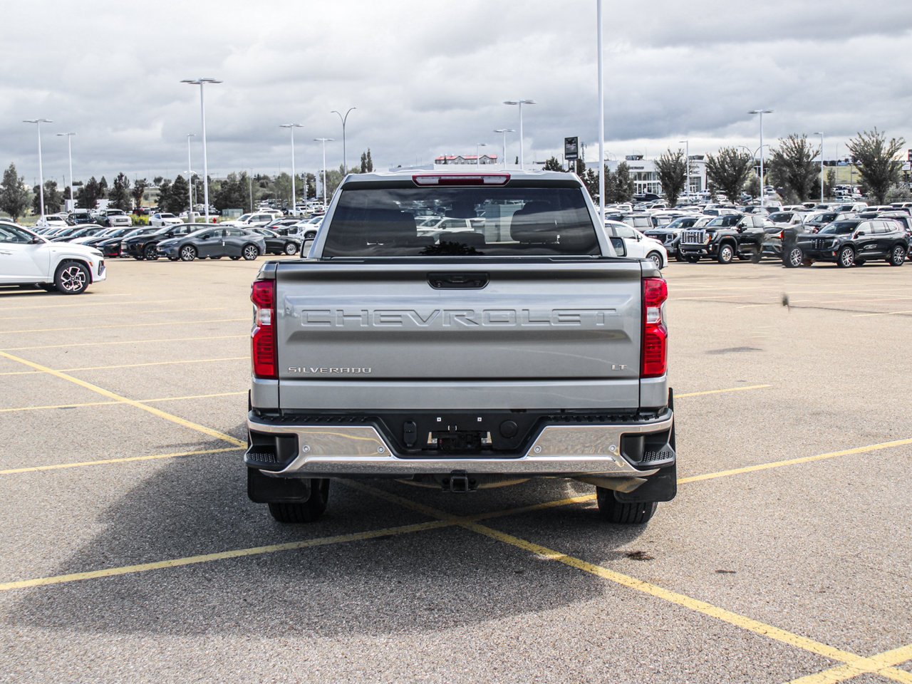 2023 Chevrolet Silverado 1500 4WD Crew Cab 147 LT Grey Sherwood Park - photo #6