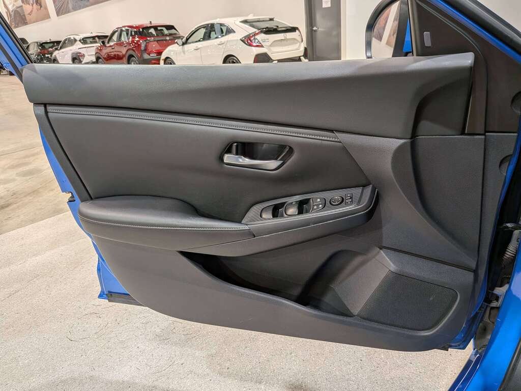 2021 Nissan Sentra SV CVT Blue Val-David - photo #31