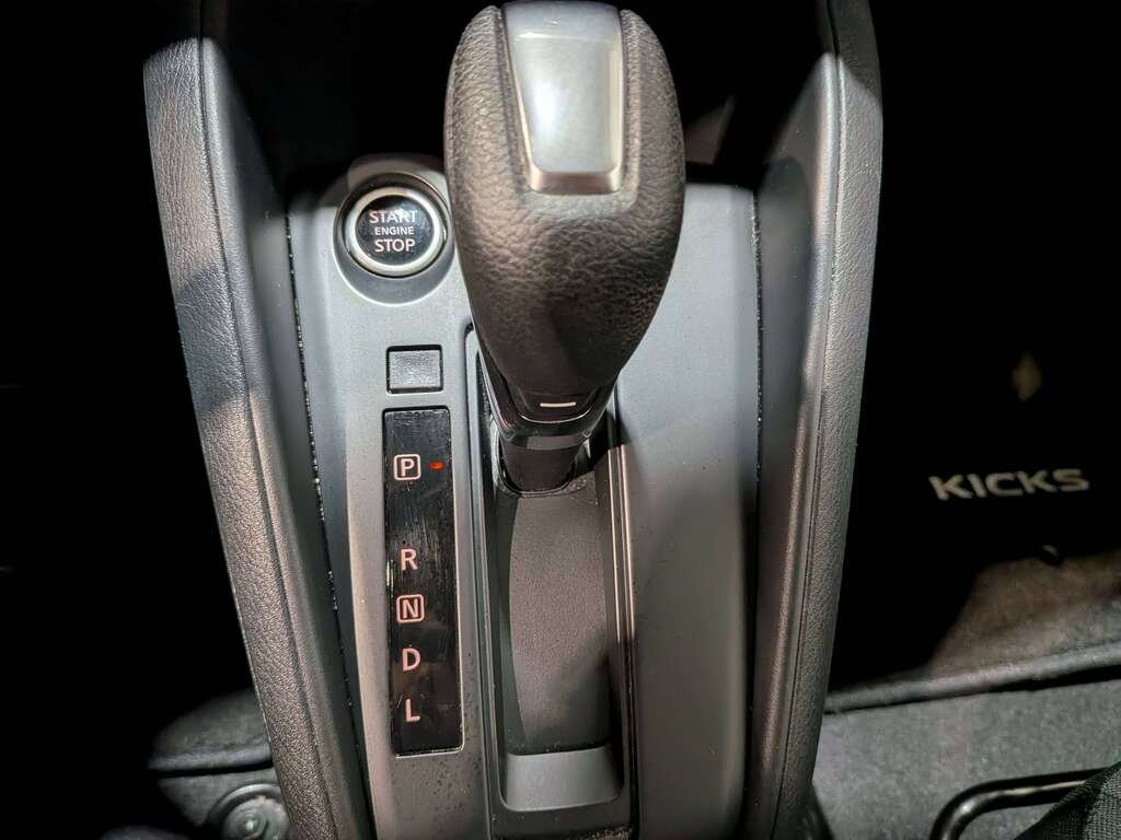 2024 Nissan Kicks S FWD Grey Val-David - photo #31