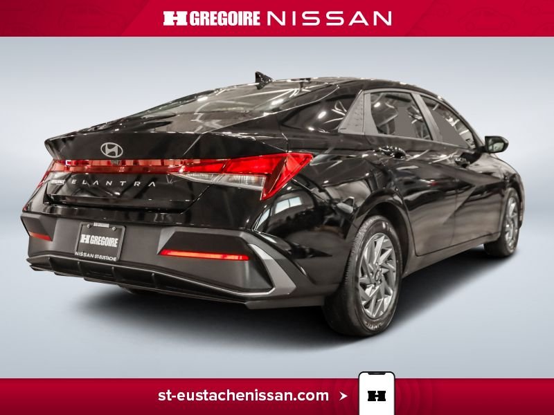 2024 Hyundai Elantra Black Laval - photo #11