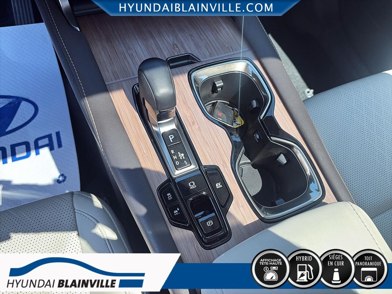 Lexus RX 2023 Blanc Blainville - photo #23