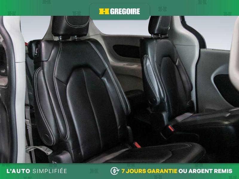 Chrysler Pacifica 2023 Gris Blainville - photo #28