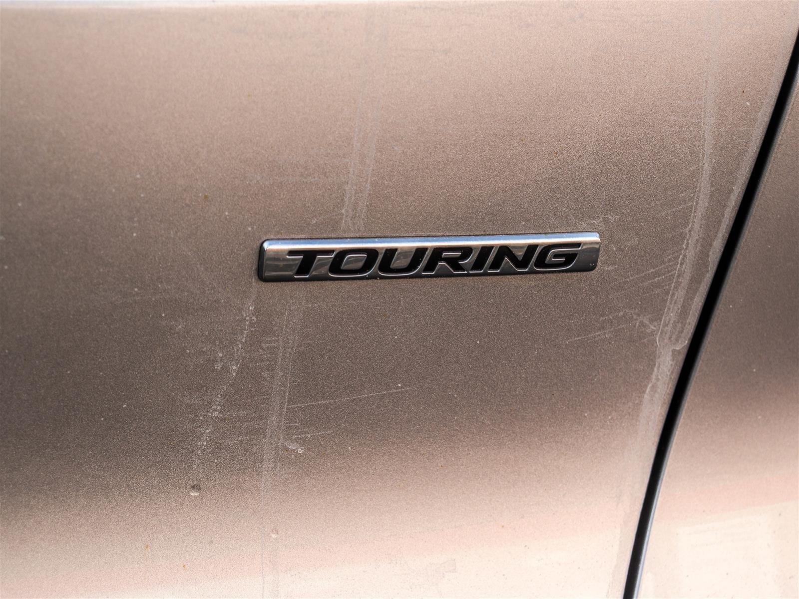 Honda CR-V hybride Touring 2023 Silver Ottawa & Gatineau - photo #20