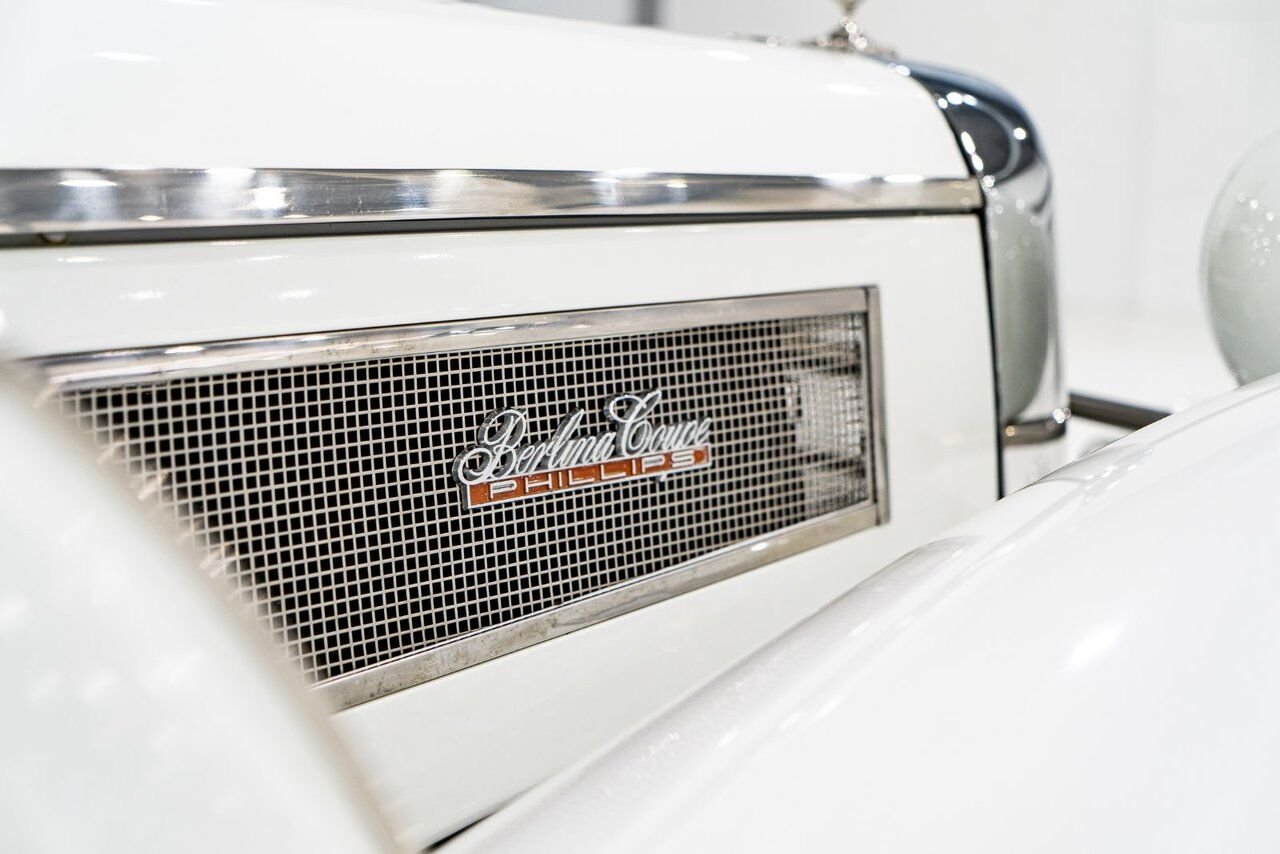 1981 Phillips Motor Car Berlina Coupe Only 1 of 78 produced. Very rare | PRIX EN USD White Montreal - photo #31