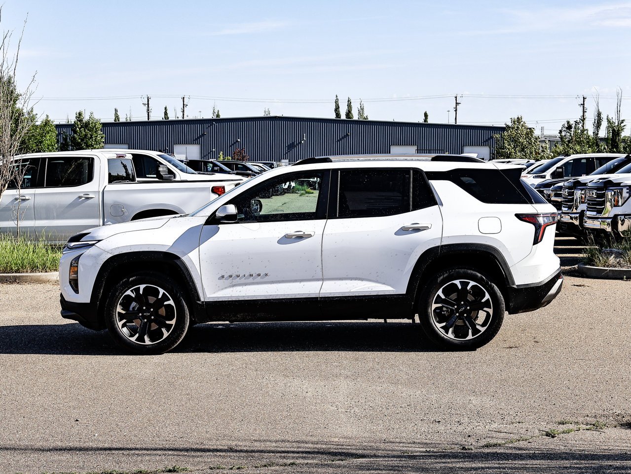 2026 Chevrolet Equinox AWD 4dr LT w/2LT White Sherwood Park - photo #9