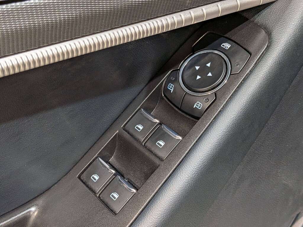2025 Ford Explorer ST-Line 4WD Black Val-David - photo #37
