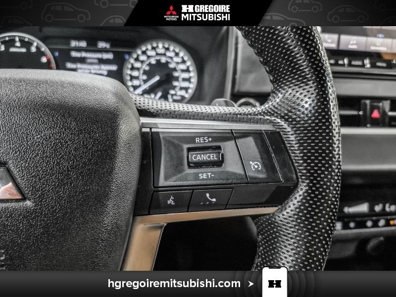 2022 Mitsubishi Outlander Grey Laval - photo #19