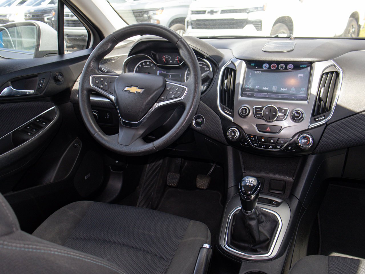 2017 Chevrolet Cruze 4dr Sdn 1.4L LT w/1SC Grey Sherwood Park - photo #29