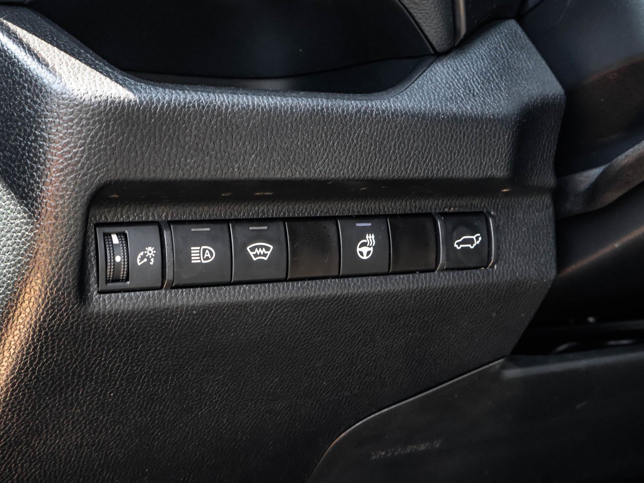 2024 Toyota RAV4 XLE AWD White Sherwood Park - photo #19
