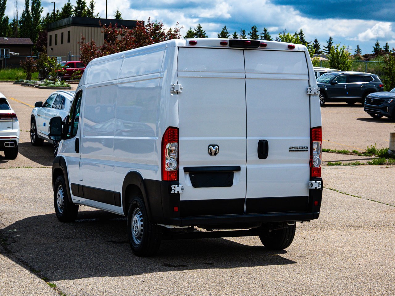 2025 Ram ProMaster Cargo Van Tradesman 2500 High Roof 136 WB w/Pass Seat White Sherwood Park - photo #10