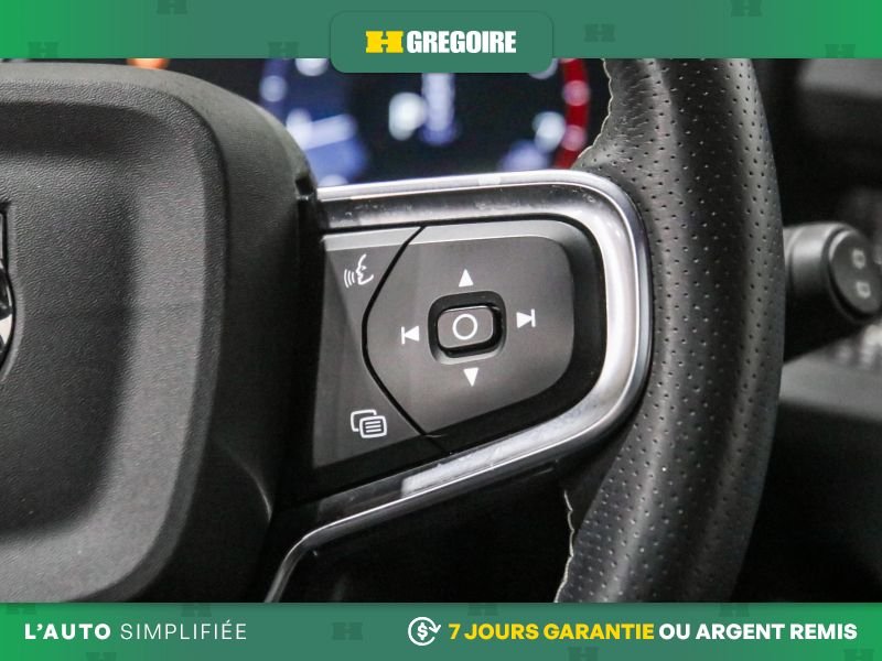 Volvo XC40 821529 | R-Design AWD AUTO AC CUIR TOIT NAV MAGS CAM RECUL 2021 Blanc Laval - photo #21