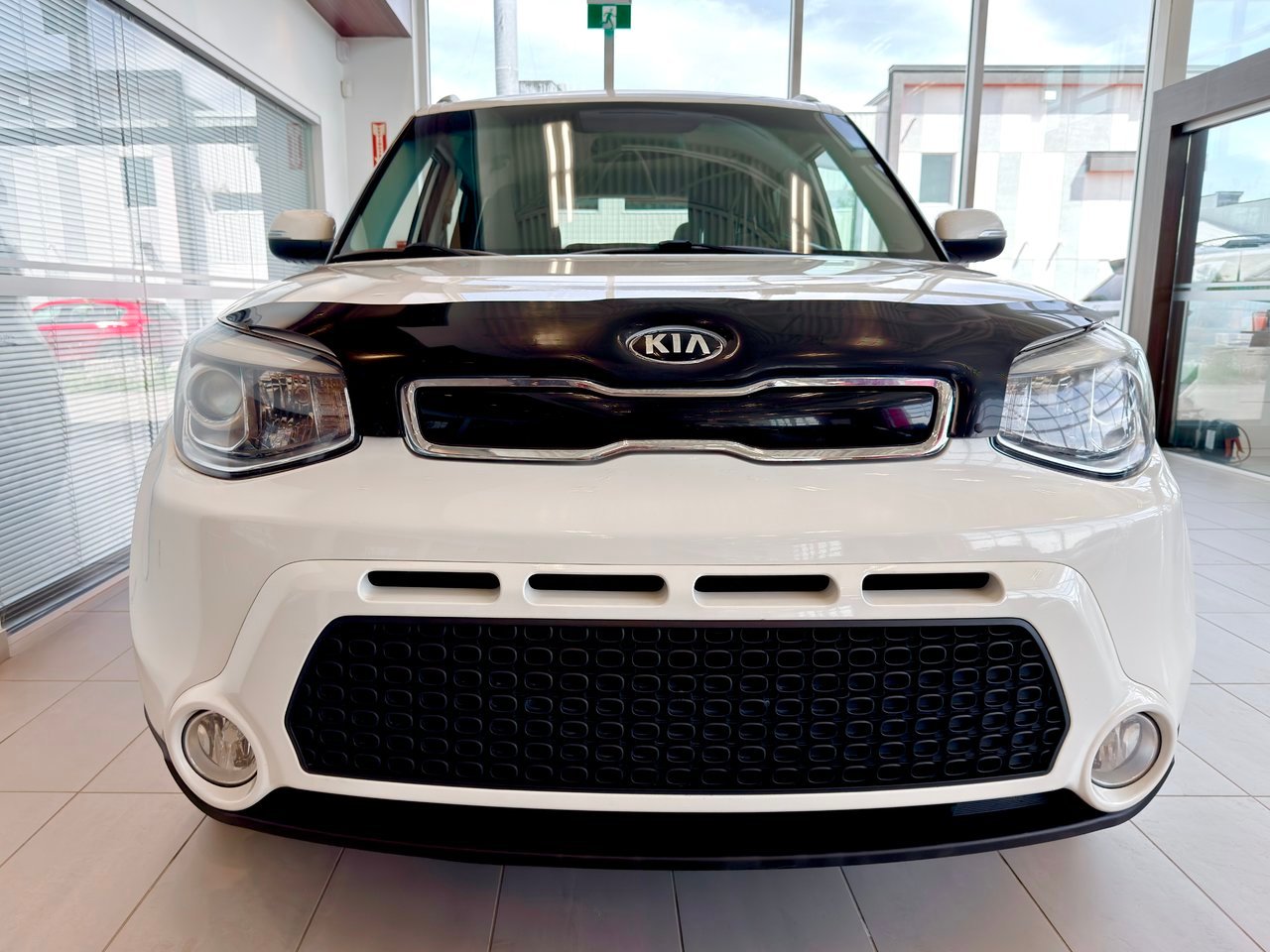 2016 Kia Soul White Notre-Dame-des-Prairies - photo #4