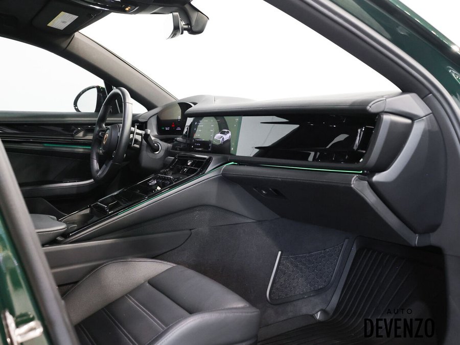 2024 Porsche Panamera 2024 Green