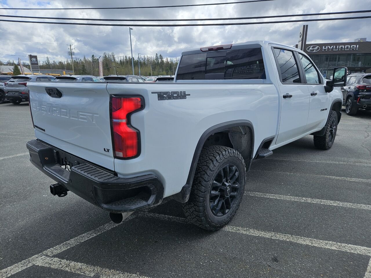 Chevrolet Silverado 2500HD LT cabine multiplace 4RM 159 po 2026 BLANC SOMMET Thetford Mines - photo #3