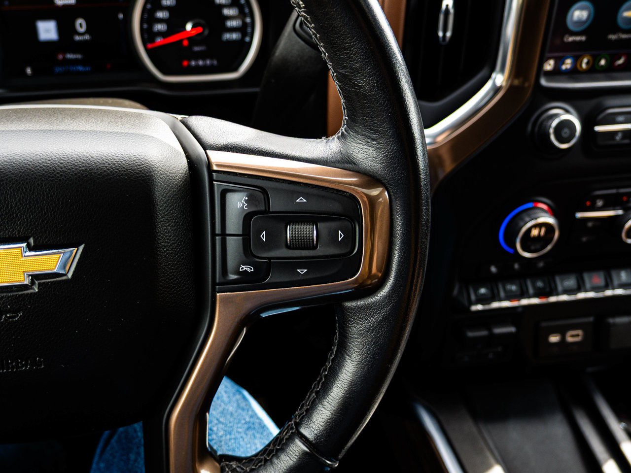 2021 Chevrolet Silverado 1500 4WD Crew Cab 147 High Country Black Sherwood Park - photo #24