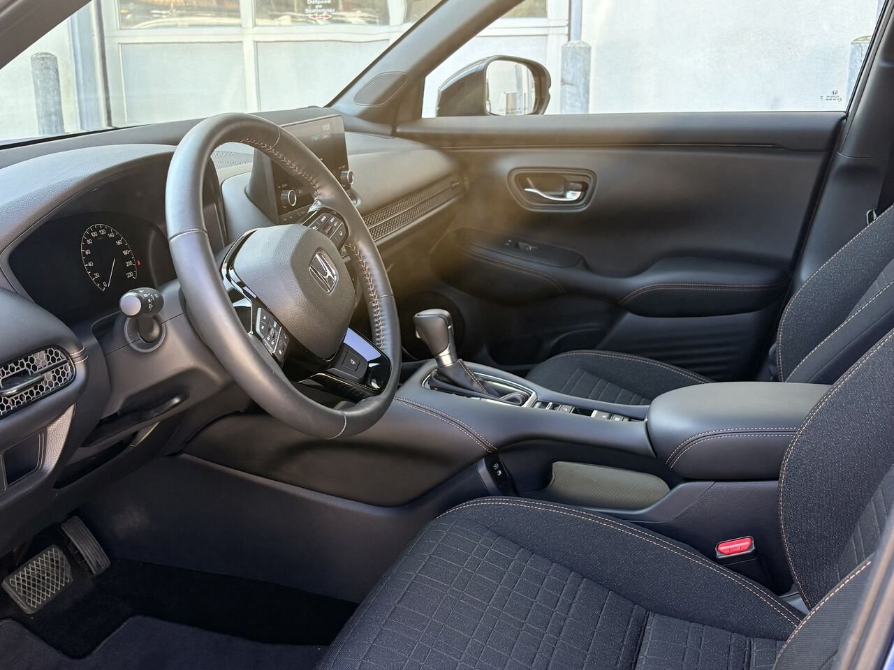 2025 Honda HR-V Blue Mont-Laurier - photo #13