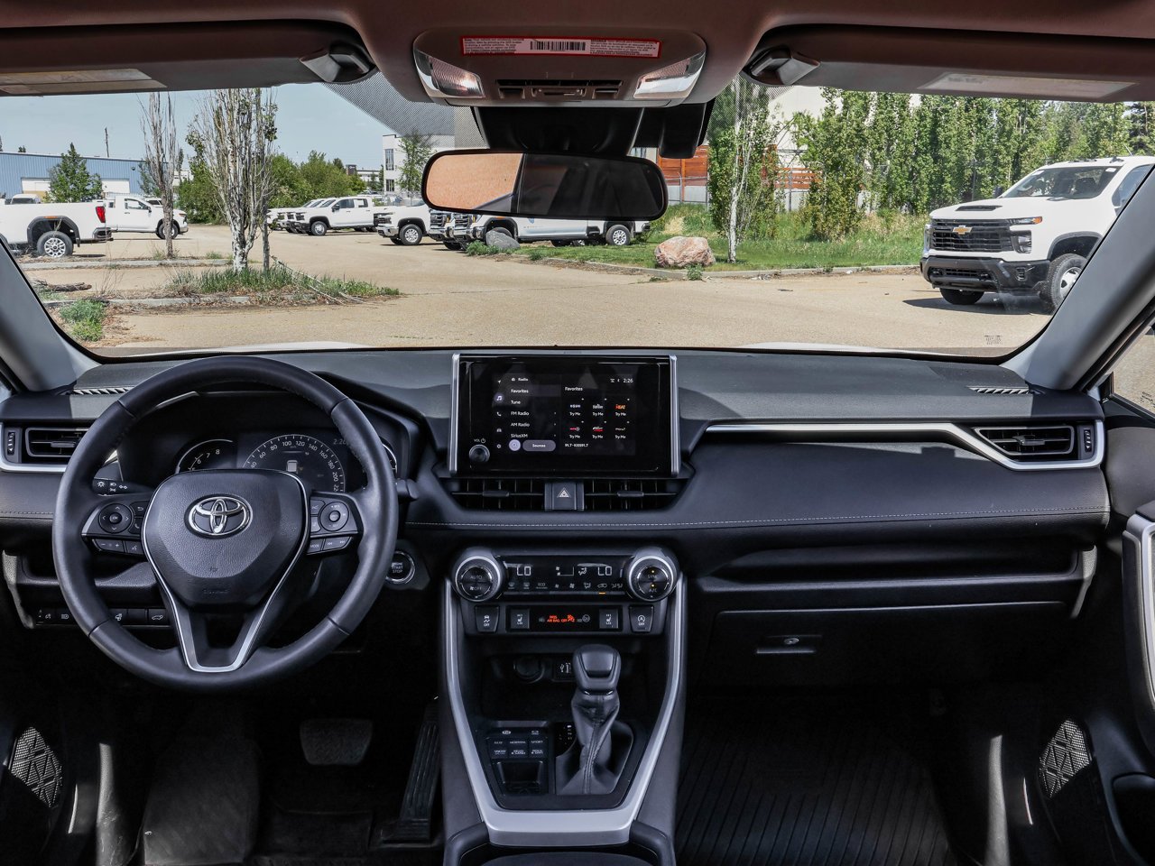 2024 Toyota RAV4 XLE AWD White Sherwood Park - photo #16