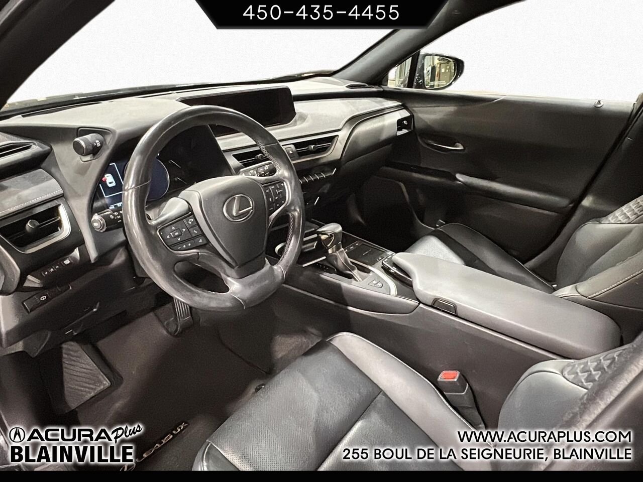 2021 Lexus UX 250h Black Blainville - photo #12
