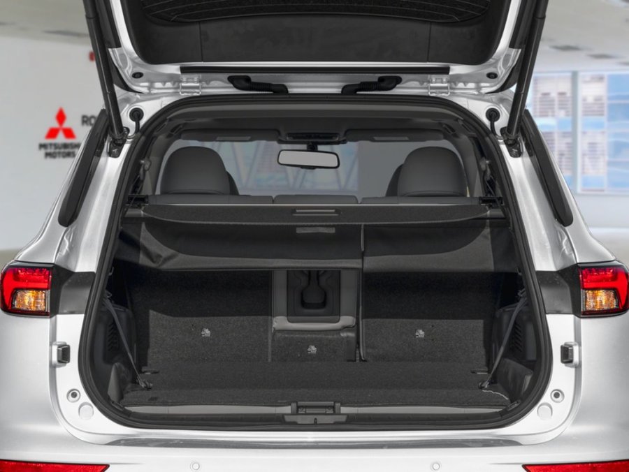2026 Mitsubishi Outlander Plug-In Hybrid SEL S-AWC Moonstone Grey Premium Finish
